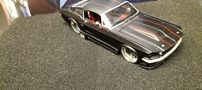 Maisto Design 1/24 Ford Mustang GT 1967 Black Matt USED