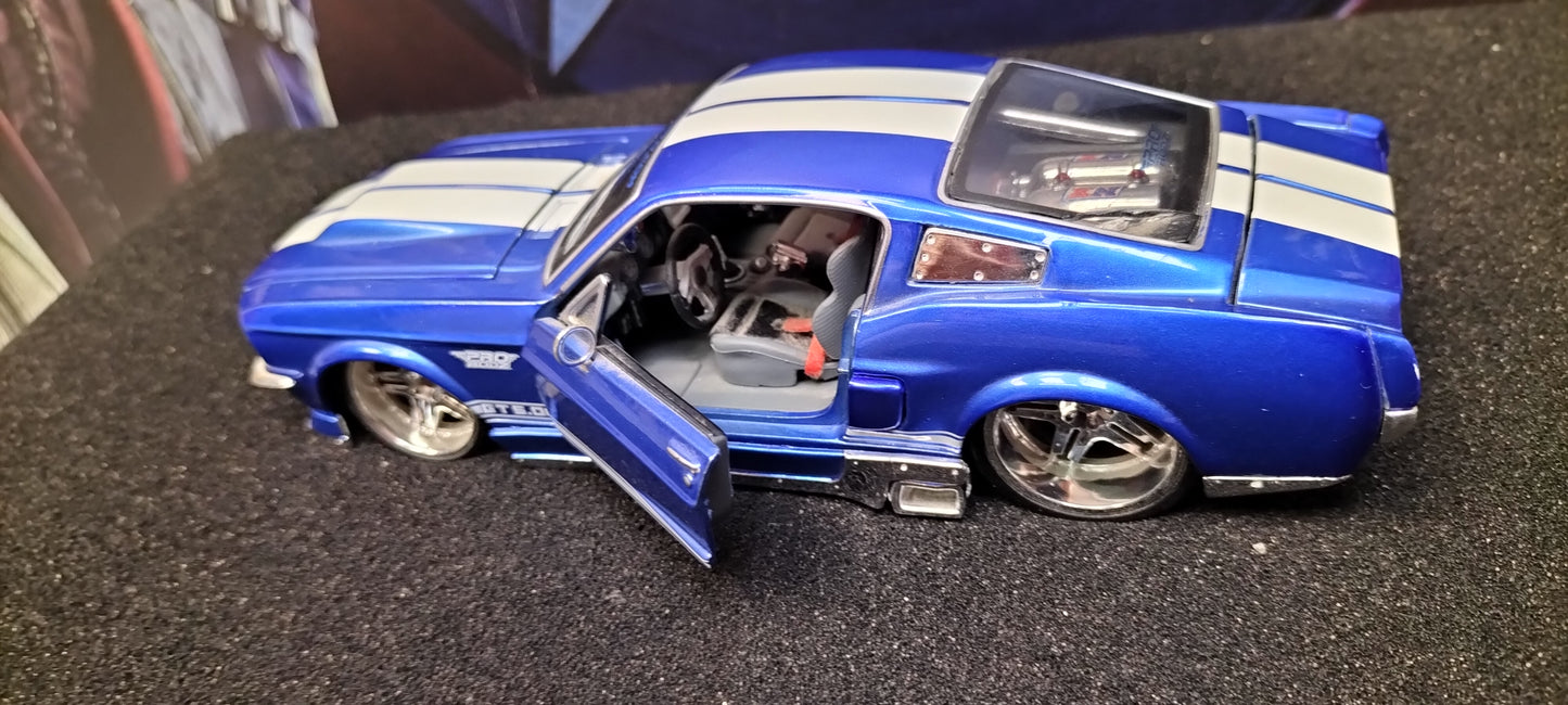 Maisto Design 1/24 Ford Mustang GT 1967 blue White Stripes USED