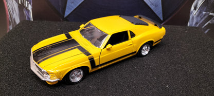 Maisto Design 1/24 Ford Mustang Boss 302 Dark Yellow USED