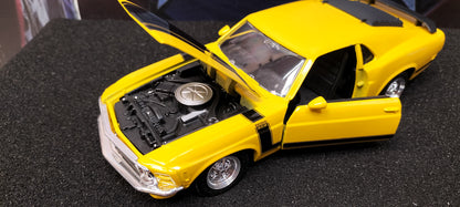 Maisto Design 1/24 Ford Mustang Boss 302 Dark Yellow USED