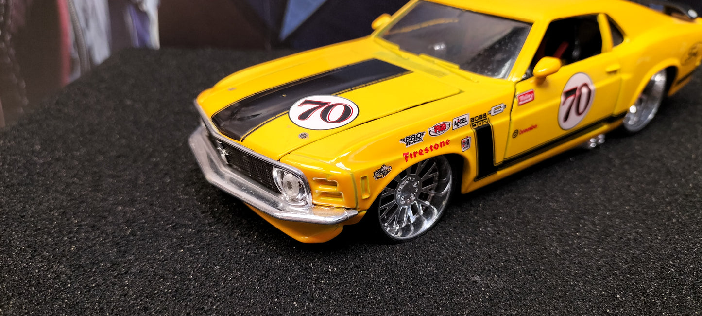 Maisto Design 1/24 Ford Mustang Boss 302 "70" Yellow USED