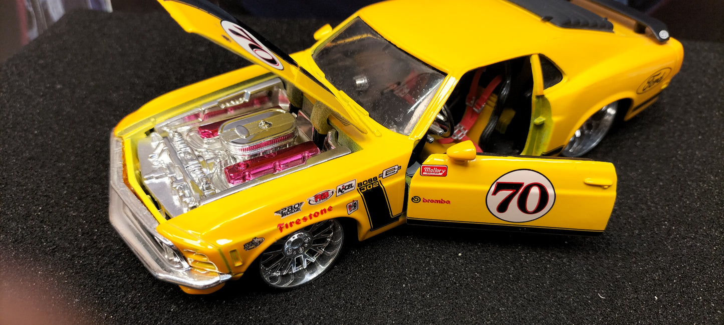 Maisto Design 1/24 Ford Mustang Boss 302 "70" Yellow USED