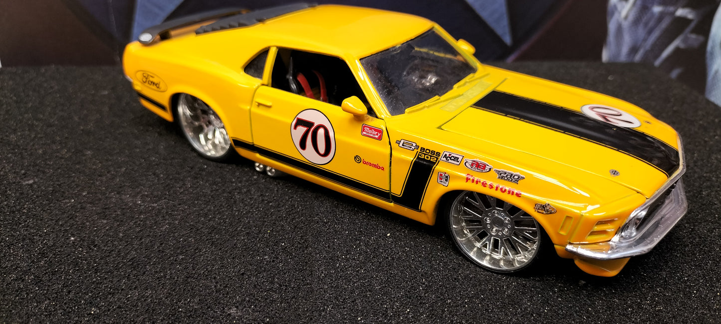 Maisto Design 1/24 Ford Mustang Boss 302 "70" Yellow USED
