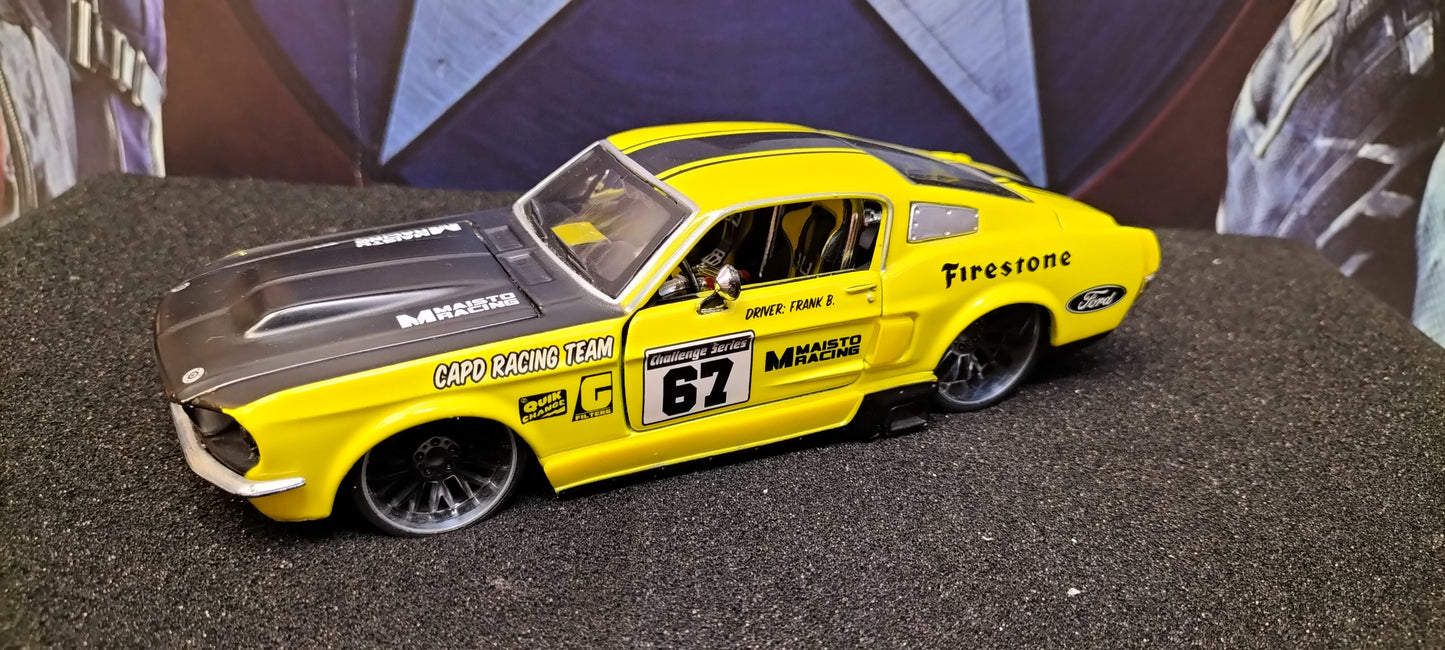 Maisto Design 1/24 Ford Mustang 1967 "67" Firestone Yellow USED