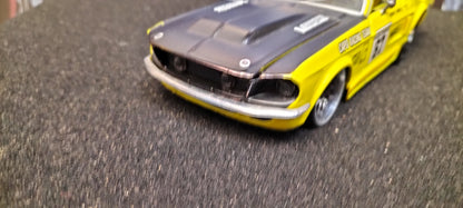 Maisto Design 1/24 Ford Mustang 1967 "67" Firestone Yellow USED