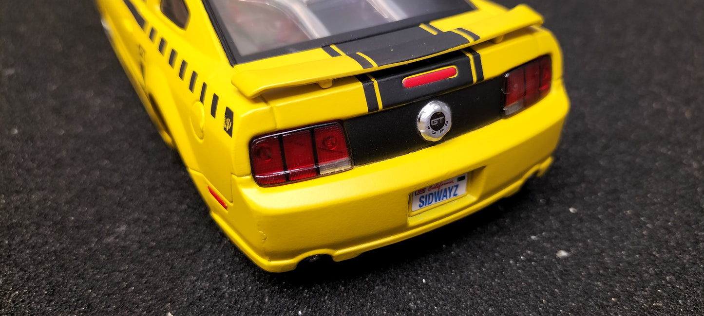 Maisto Design 1/24 Ford Mustang GT 2006 Yellow Matt USED