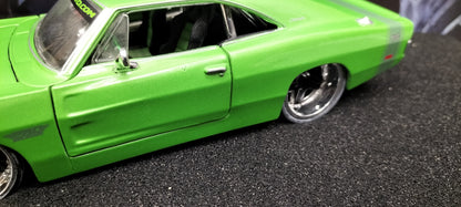 Maisto Design 1/24 Dodge Charger R/T 1969 Green Matt USED