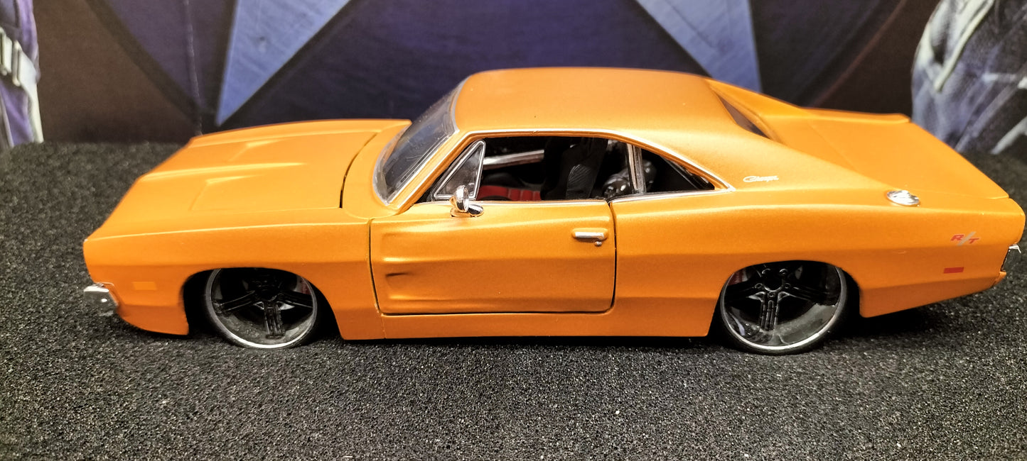 Maisto Design 1/24 Dodge Charger R/T 1969 Orange Matt USED