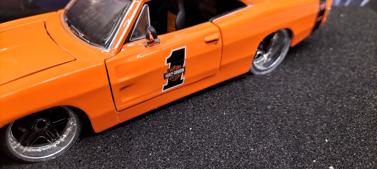 Maisto Design 1/24 Dodge Charger R/T 1969 Orange H-D USED