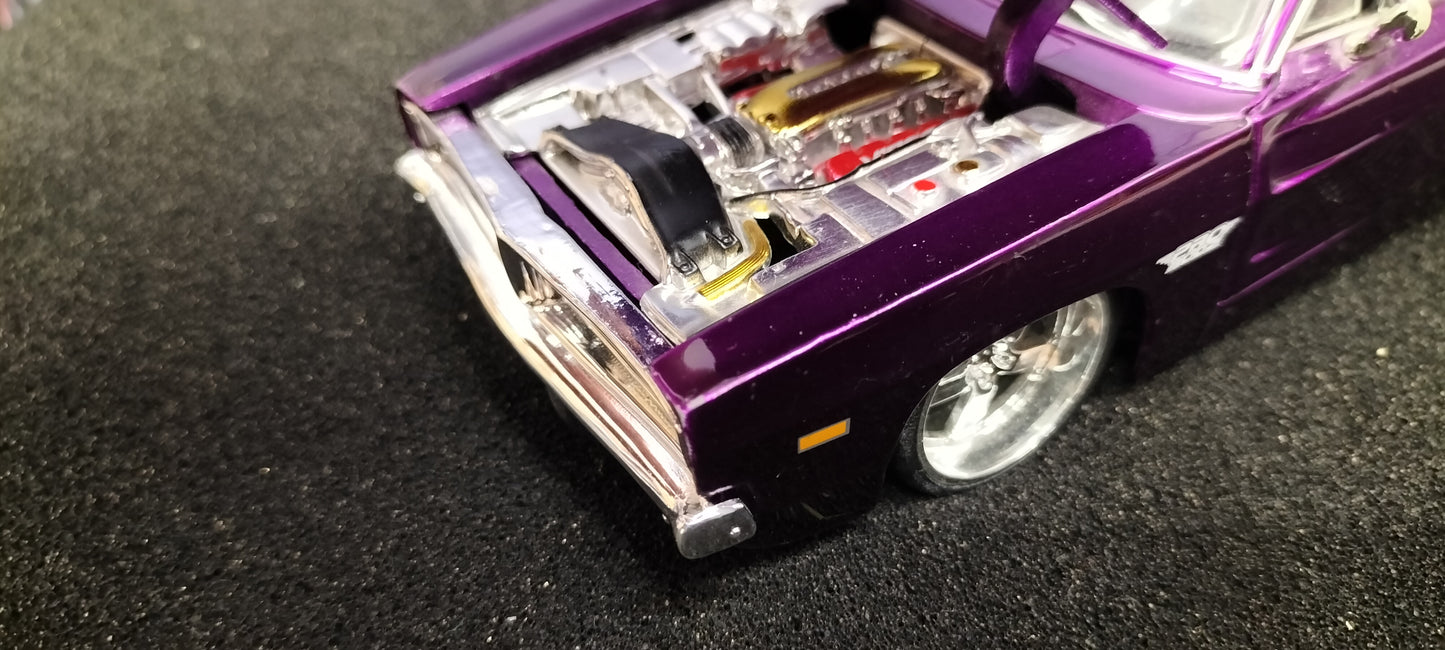 Maisto Design 1/24 Dodge Charger R/T 1969 Purple USED