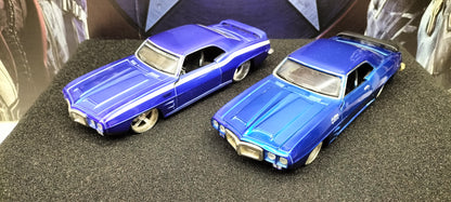 Maisto Design 1/24 Pontiac Firebird 1969 Set 2pcs USED