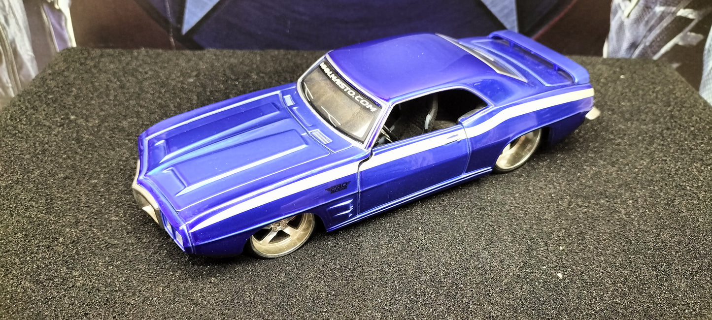 Maisto Design 1/24 Pontiac Firebird 1969 Set 2pcs USED