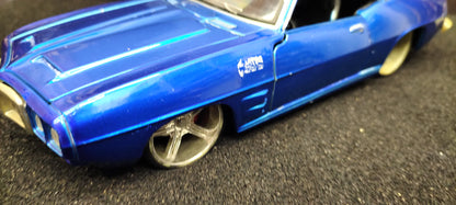 Maisto Design 1/24 Pontiac Firebird 1969 Set 2pcs USED