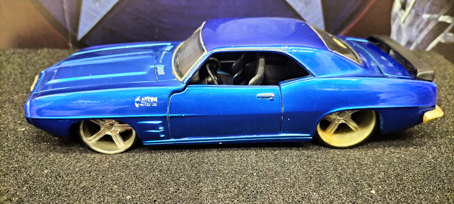 Maisto Design 1/24 Pontiac Firebird 1969 Set 2pcs USED