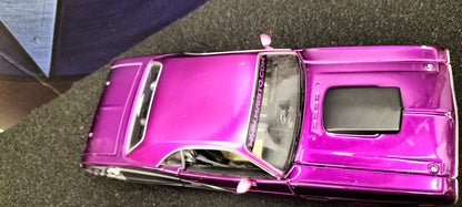 Maisto Design 1/24 Dodge Challenger R/T 1970 Purple Black Matt USED