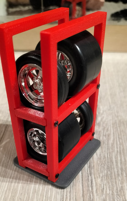 Custom Design 1/24 Stojak na koła i akcesoria Red