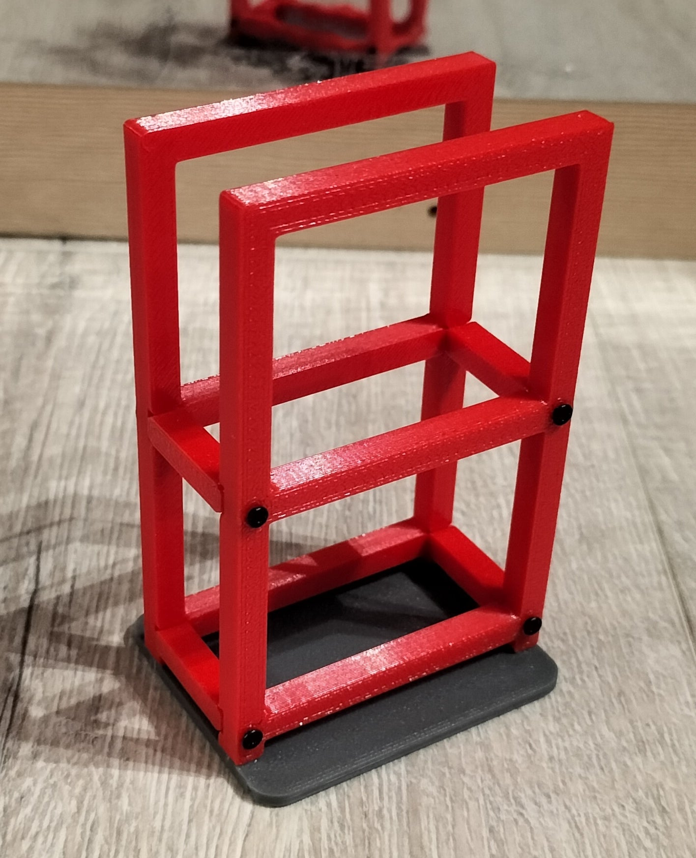 Custom Design 1/24 Stojak na koła i akcesoria Red